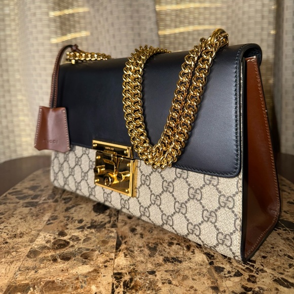Gucci Padlock Medium GG Supreme Shoulder Bag - Leather, Gold Chain, Near-Mint - Picture 4 of 12
